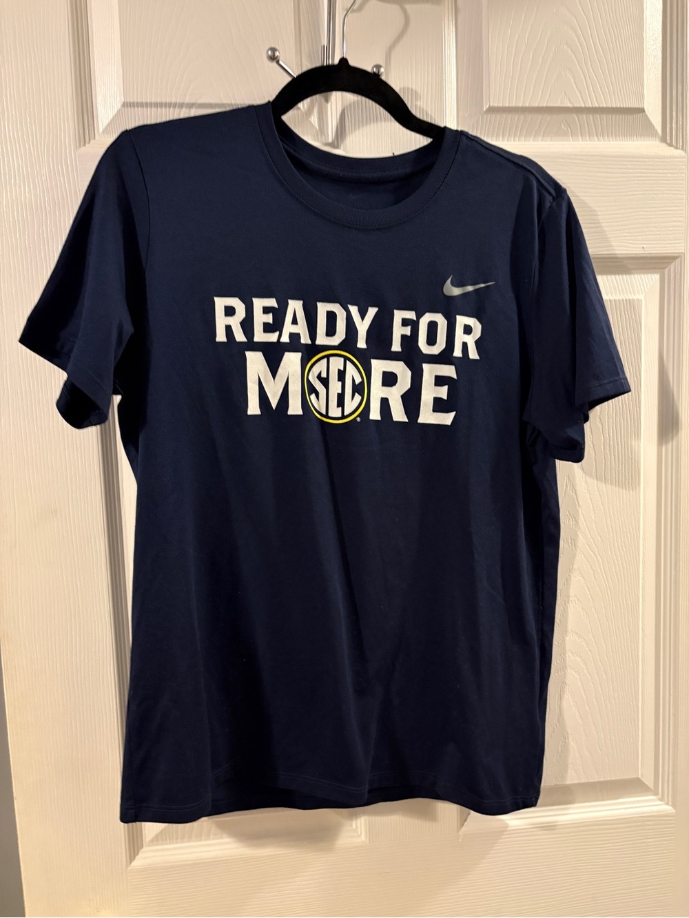 Nike Men’s Navy Short-Sleeve 'Ready For More' SEC Graphic Tee